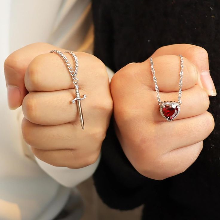 Collar Espada & Corazón. Un símbolo de amor que une